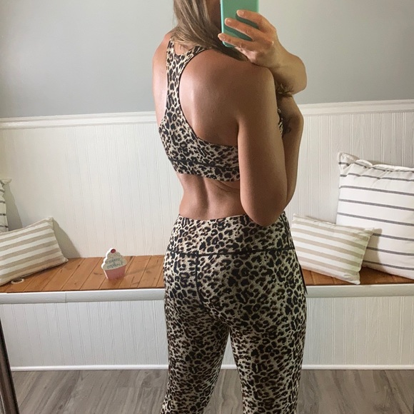 LAST3🧁UNLEASHED- SPORTS BRA - Picture 4 of 4